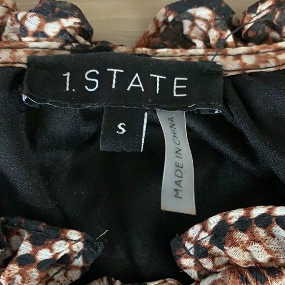 1. State Serene Snake Print Ruffled Cold Shoulder Blouse Brown Black Size Small - Picture 9 of 11